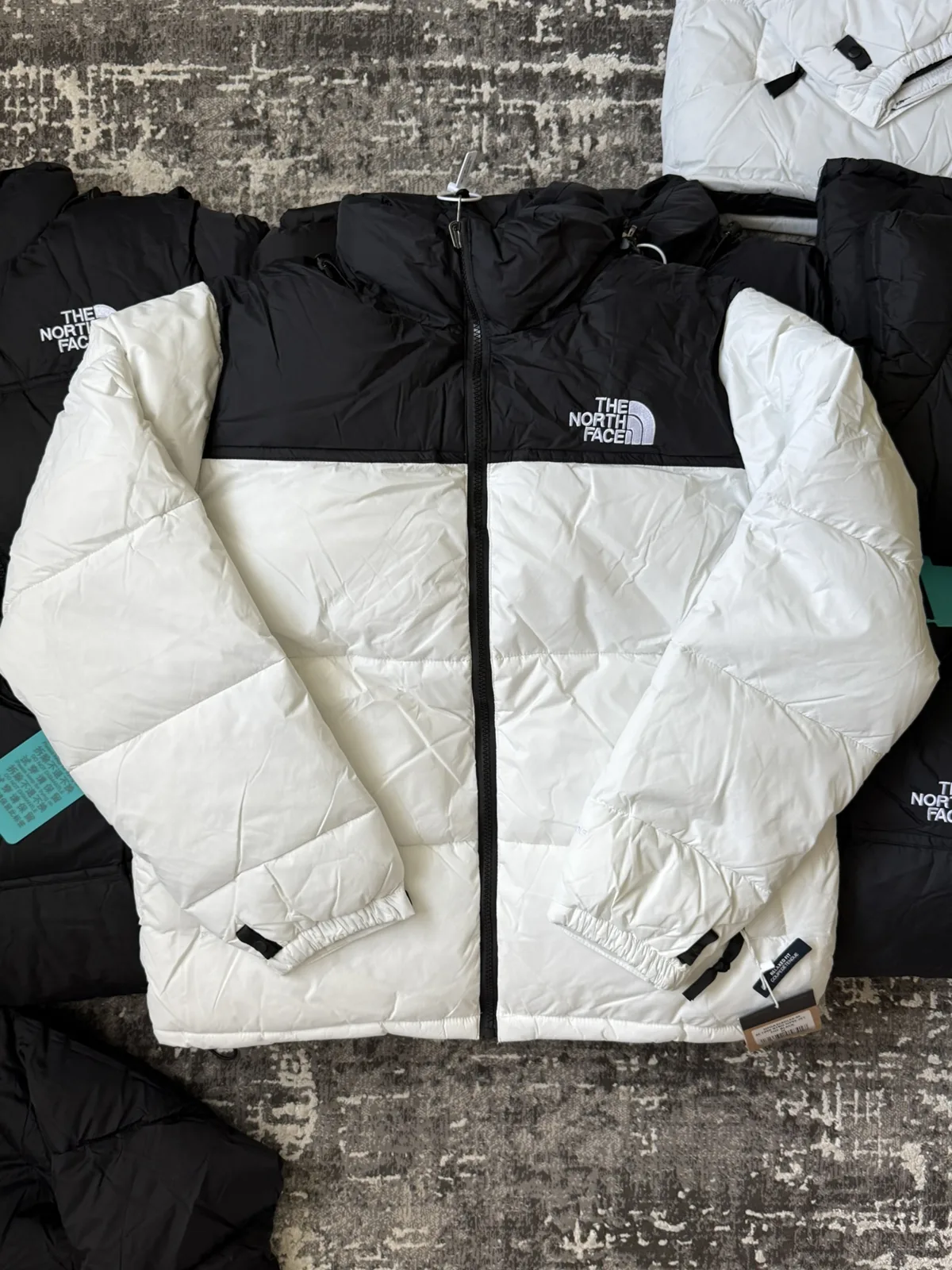 TNF Striukė (juoda)